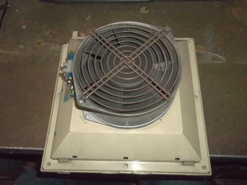 RITTAL SK3325024 FAN AND FILTER UNIT 24 VDC 0.59A 14W (QQ3) - Picture 2 of 3