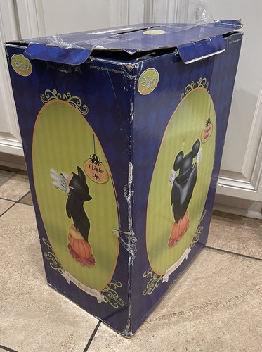 Mint Disney Store Halloween Mickey Mouse Vampire Light Up Figure RARE Dracula - Picture 10 of 12