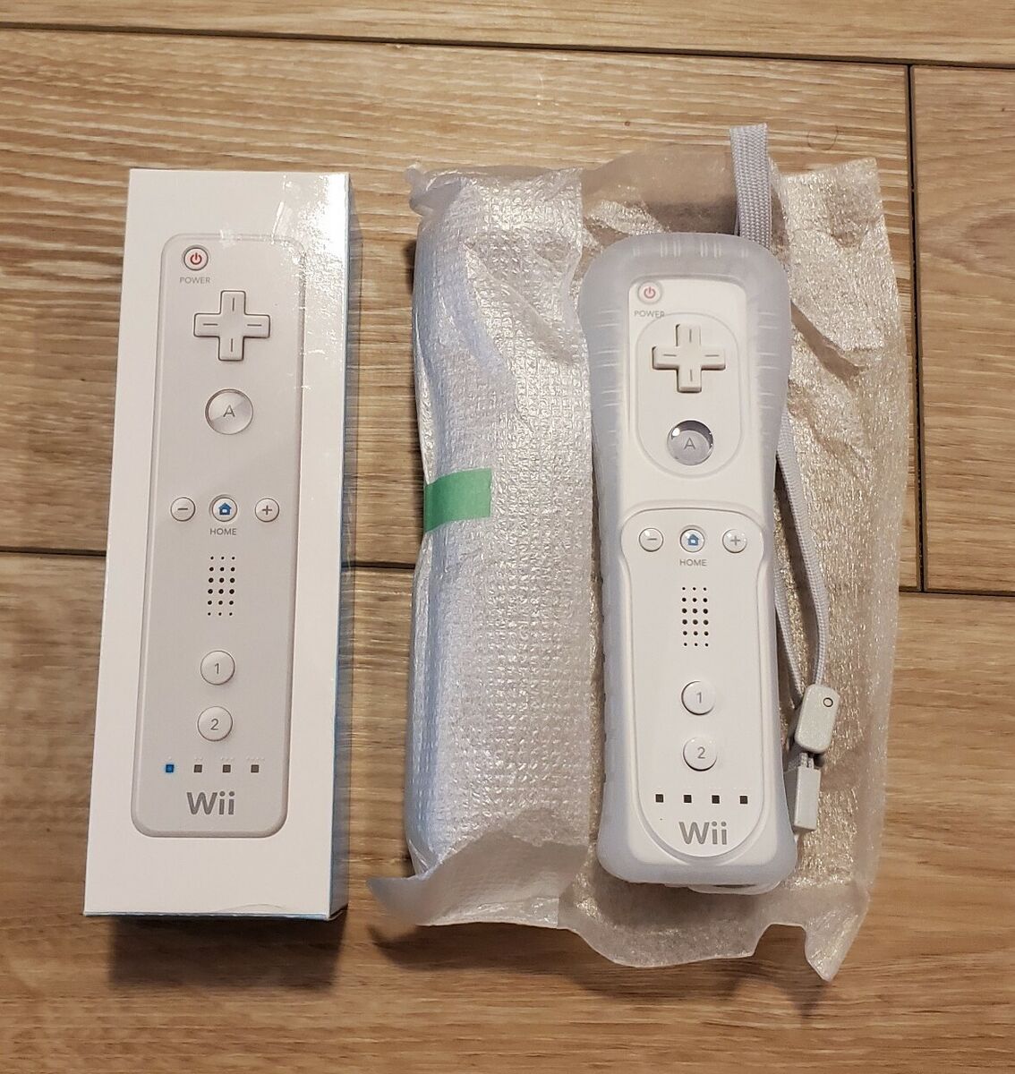 Nintendo RVL-003 Wii Remote Control White In Original Box Nintendo RVL-003 Wii Remote Control White In Original Box