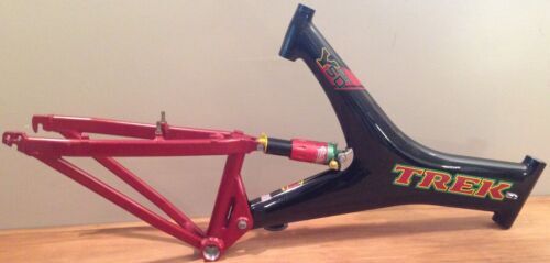 TREK 8000 Hardtail Custom Alloy SLR Frame Mountain Bicycle TREK 8000 Hardtail Custom Alloy SLR Frame Mountain Bicycle