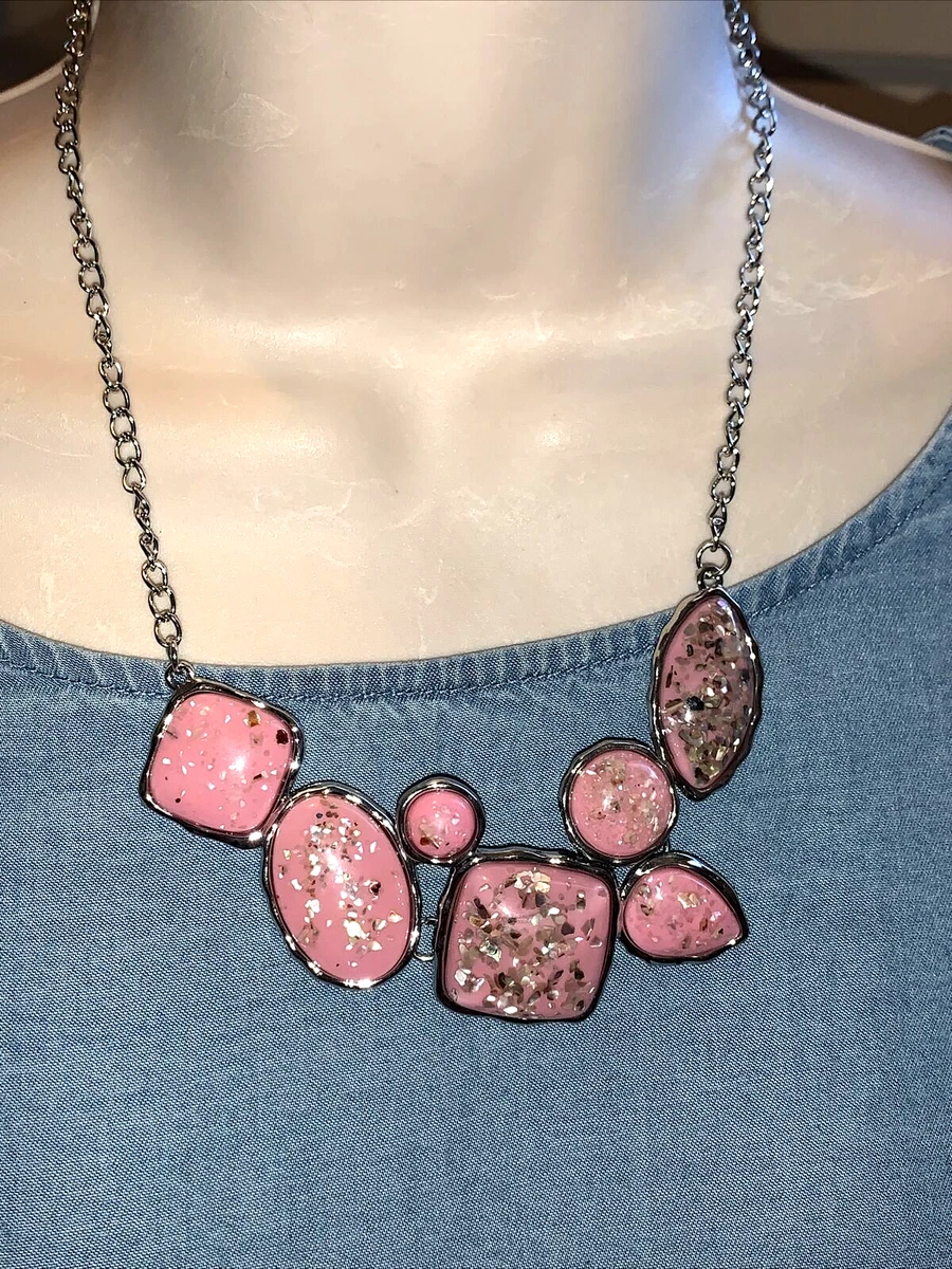 Kiri Gold Pendant Necklace in Pink Magenta | Kendra Scott