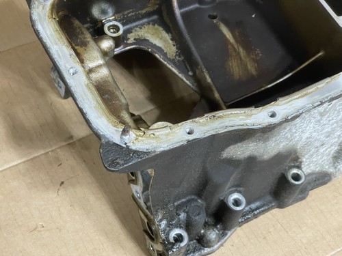Lower Crank Case Upper Oil Pan 1142037010 11420-37010 OEM 2010-2015 Toyota Prius - Picture 4 of 24