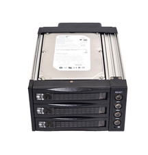 Set of 3 Seagate ST3750640SV P/N: 9DC148-501 F/W: 3.ACG 750GB With CAGE USED.
