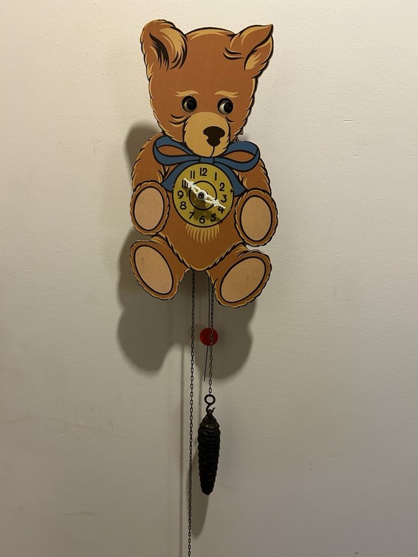 VINTAGE WEST GERMAN BEAR MOVING EYE CUCKOO CLOCK -RUNS