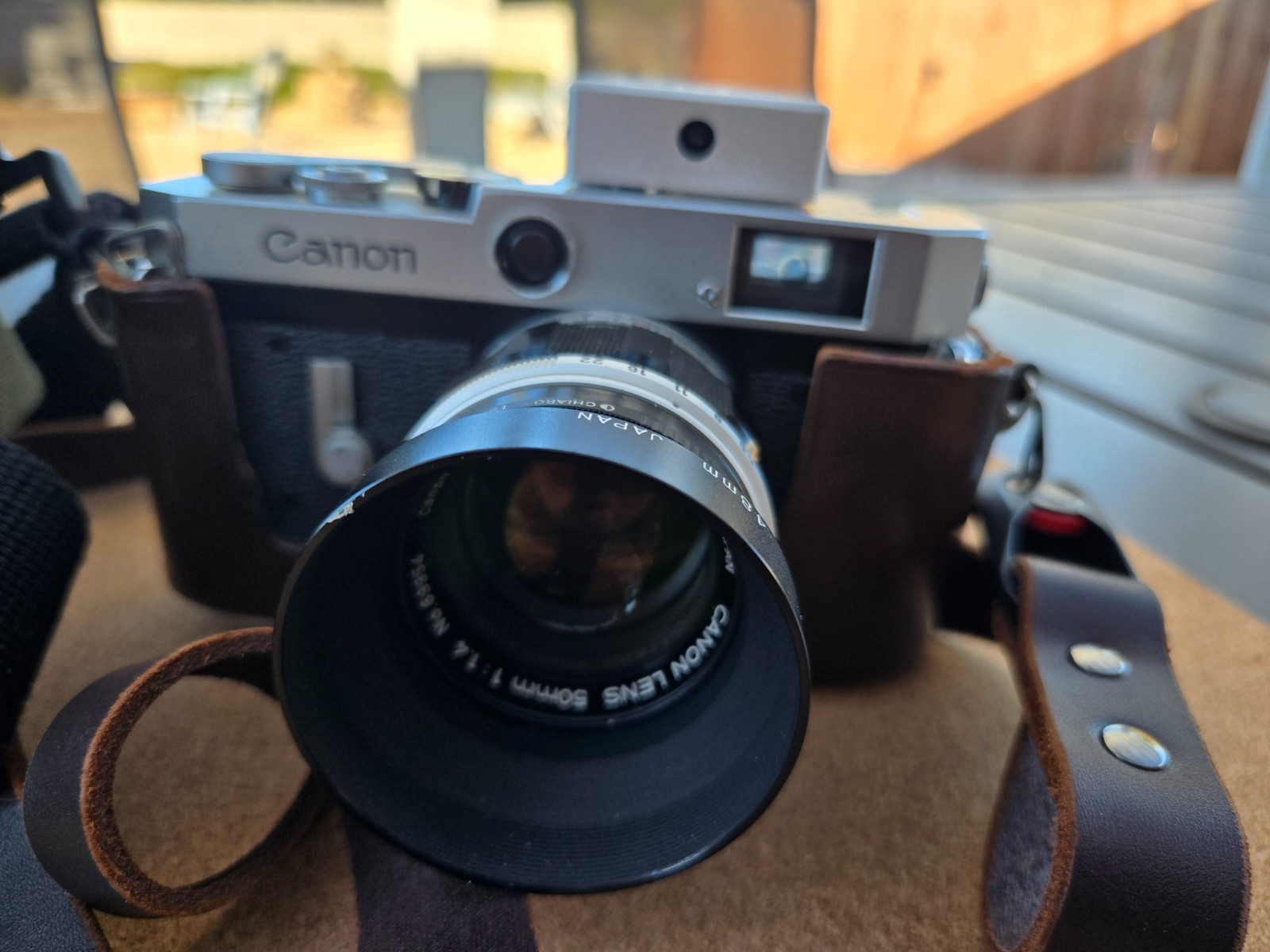 Canon P Camera rangefinder with screw mount 1.4/50mm lens (near Mint condition)