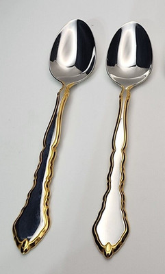 Oneida Stianless Golden Royal Chippendale Teaspoons Set of 2
