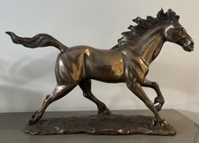 Stunning Cold Cast Bronze Horse Sculpture 21” X 15”