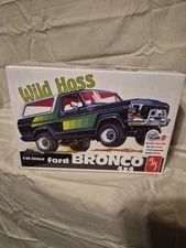 AMT 1978 Ford Bronco 4x4 "Wild Hoss"  Plastic Model Kit AMT 1304/12 New Sealed 