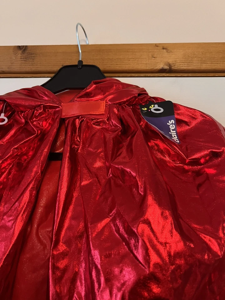 Nuevo Vestido Elegante Halloween Talla Única Capa Bruja Diablo Rojo Nuevo con Etiquetas Adulto Niño Foto 3 de 4