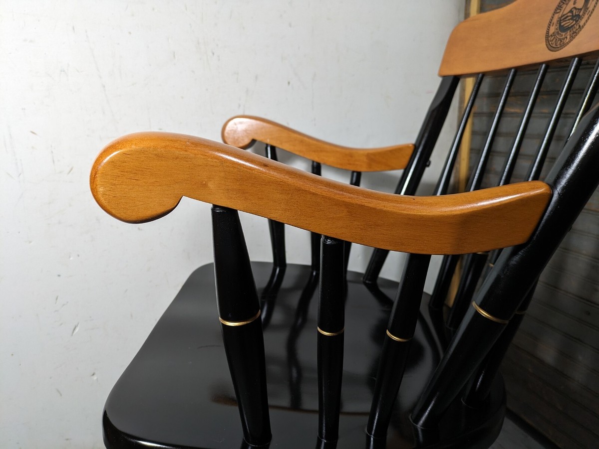 Gardner Maple College/Collegiate University Captain Windsor Arm