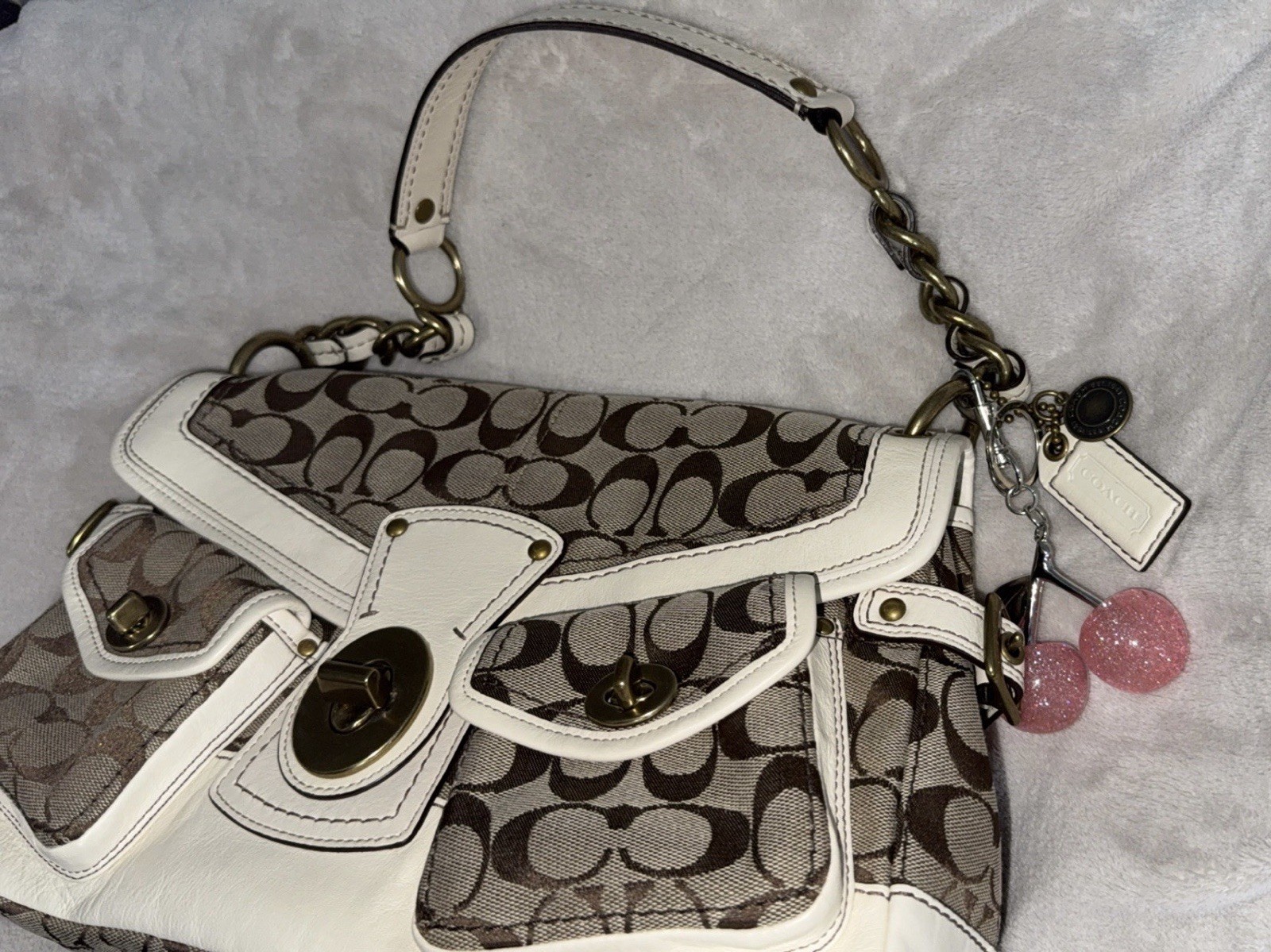 Coach Leigh legacy white signature  thumbnail 2
