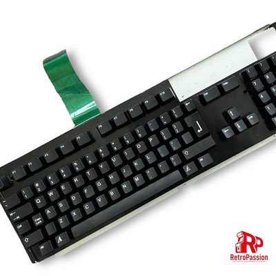 Amiga A1200 Keyboard with Black Keycaps FR Layout - Fully working and complete.