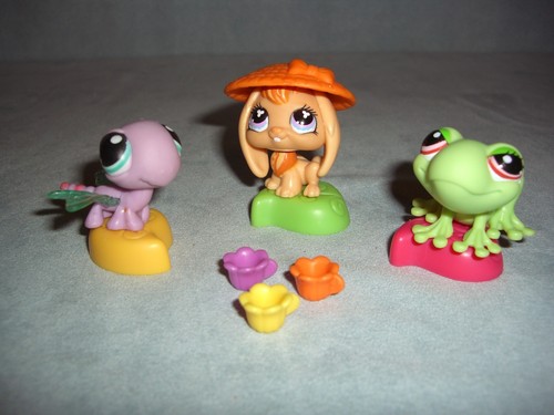Littlest Pet Shop LPS DRAGONFLY #316 BUNNY #480 FROG #898 w ...