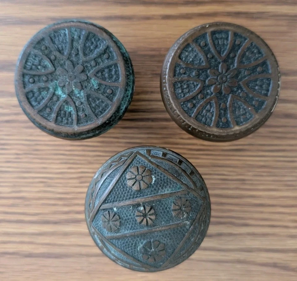 Старинные викторианские дверные ручки L-10500 цветочная латунь 1880 лот из 2 + дополнительные  - Изображение 2 из 4