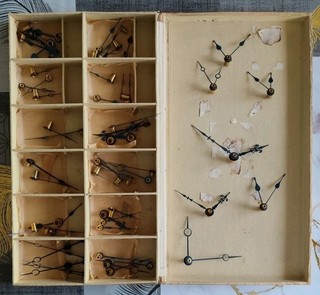 Lot 25 Paires Aiguilles Pendule de Paris Anciennes Acier Bleui Clock Hands NOS