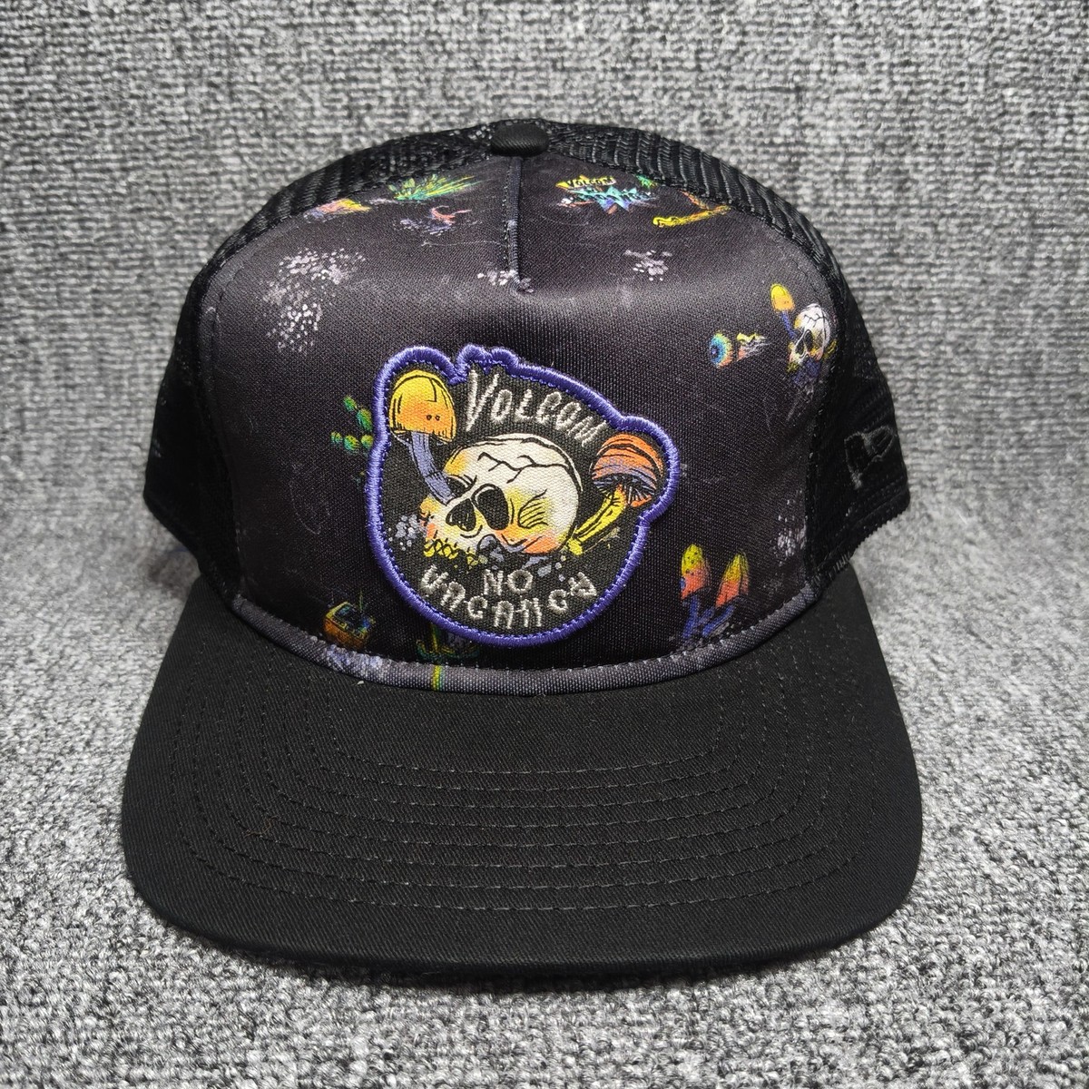 Volcom x New Era 9FIFTY Trucker Hat Snapback Skull Mushroom Black Cap Y433
