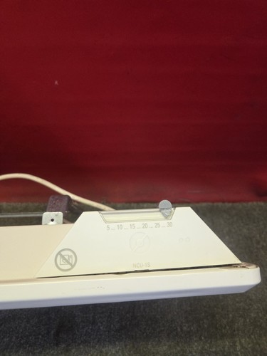 Calentador convector de panel delgado eléctrico blanco Nobo NFC4N 750w - Imagen 8 de 16