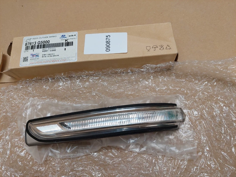 Kia Niro Left Side LED Mirror Turn Signal Light 87613G5000 2017-2020 Genuine NEW - Image 3 of 4