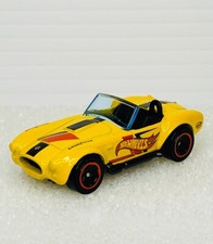 2022 Hot Wheels SHELBY COBRA 427 S/C 152 retro racers 9/10 Yellow - New Loose