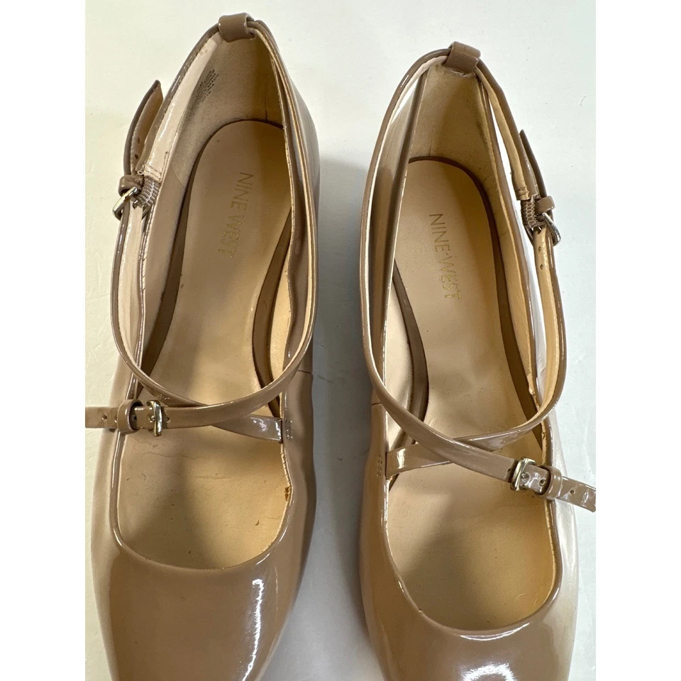 Sapatilhas femininas NINE WEST bege couro envernizado biqueira pontiaguda Mary Jane tamanho 7,5 M - Imagem 3 de 4