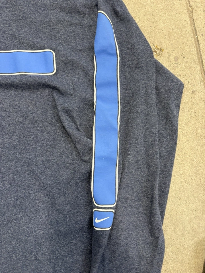 Vintage Y2K Nike Longsleeve Tshirt  Size: XL  - Image 4 of 4