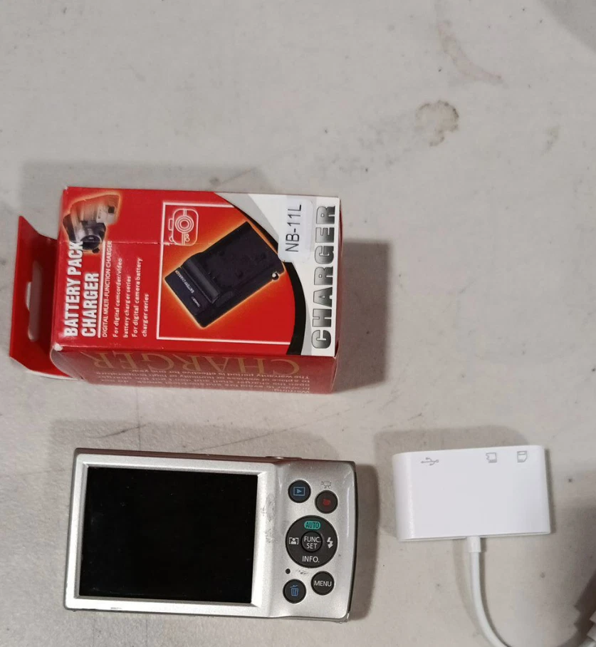 Canon PowerShot ELPH 180 HS 20MP Digital Camera Sliver lens error - Image 2 of 4