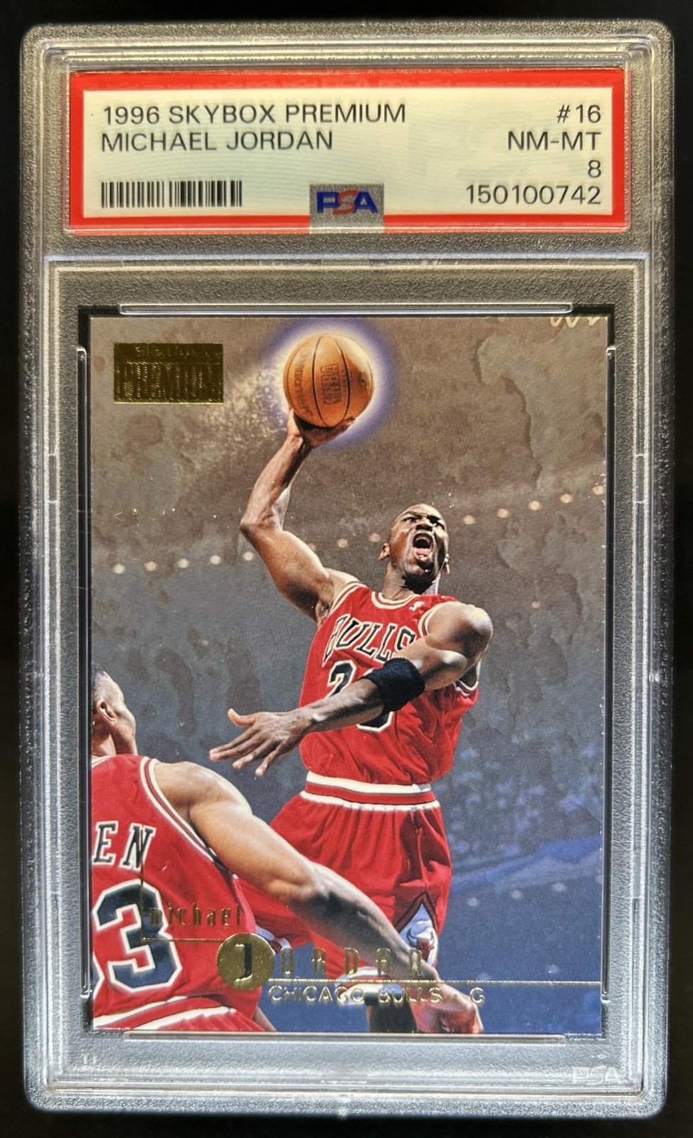 1996-97 Skybox Premium Michael Jordan #16 Bulls PSA 8