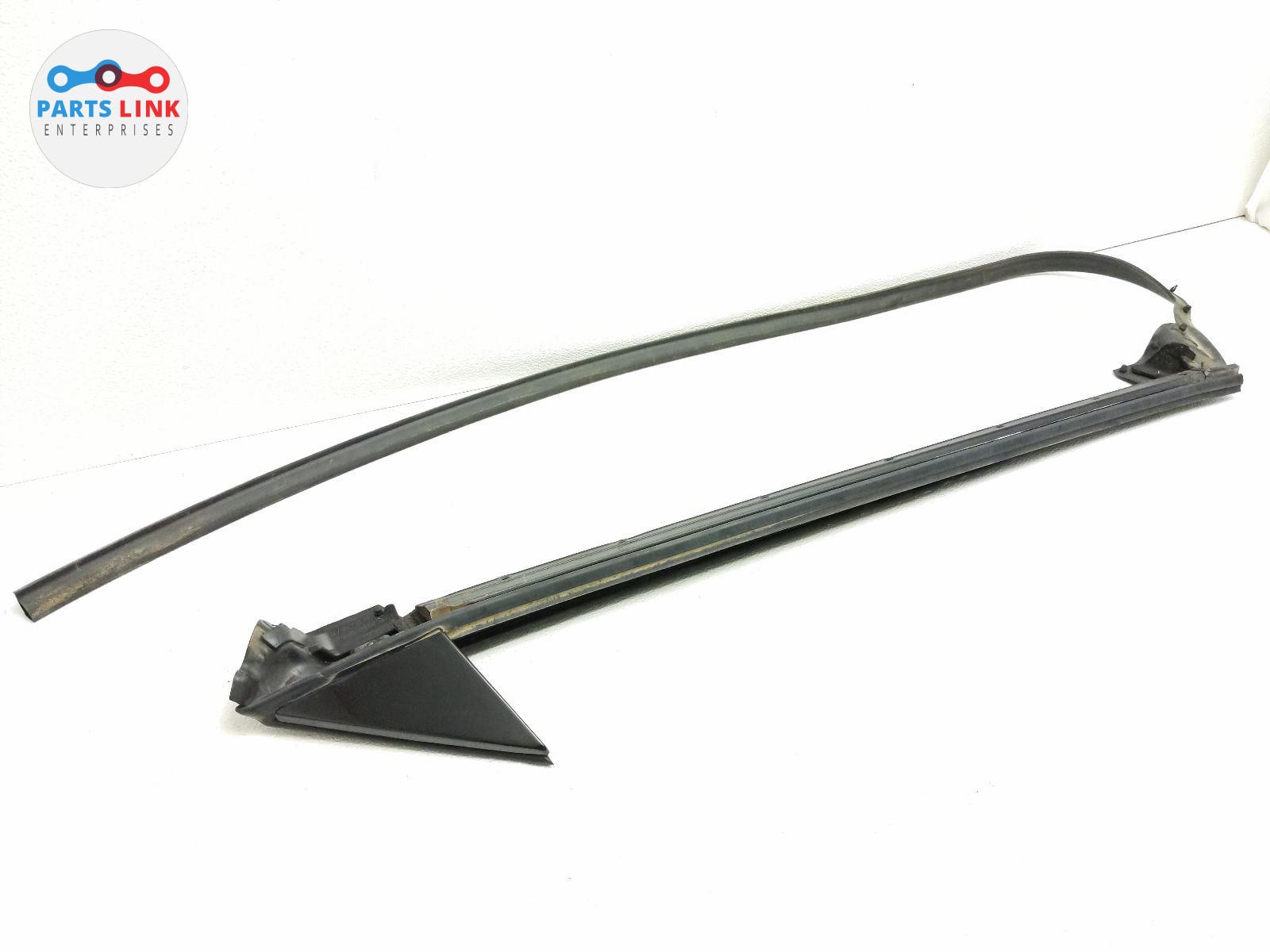 2008-14 FERRARI CALIFORNIA FRONT RIGHT DOOR MOLDING WEATHER STRIP END TRIM F149