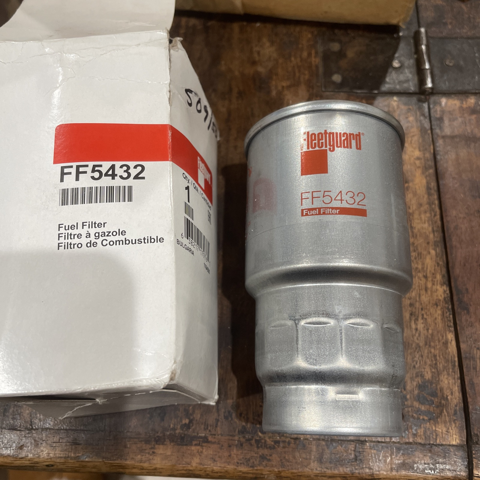 FLEETGUARD # FF5432 SPIN ON FORKLIFT FUEL FILTER REPLACES TOYOTA 2339064450