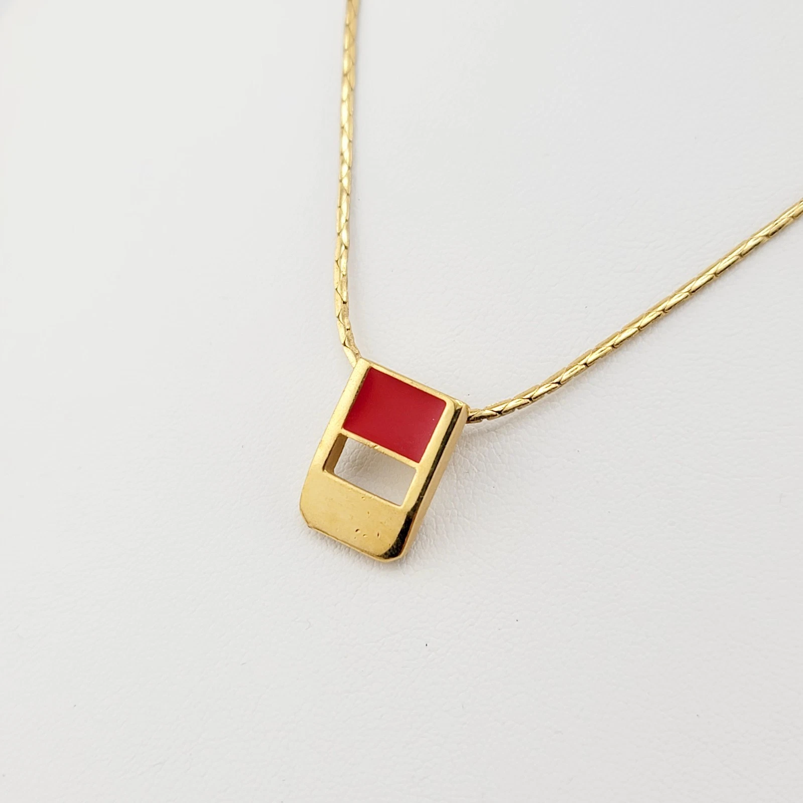 Collana catena ciondolo vintage 15" GIVENCHY smalto rosso firmata designer gioielli