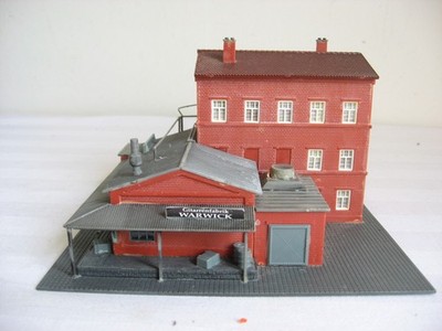 KE303* PIKO N Gitarrenfabrik WARWICK gebaut