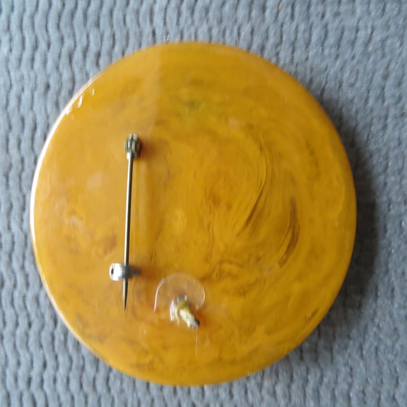 Vintage Bakelite Large Dimensional Sunbonnet Hat … - image 3