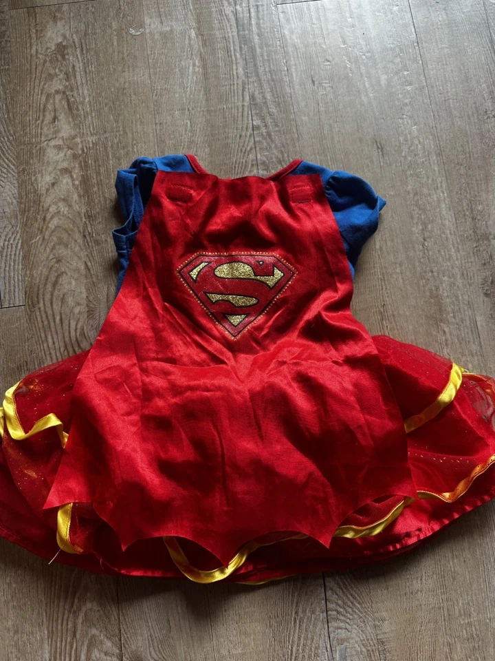 DC Comics Supergirl Bebé Niña Disfraz 12-18 Meses Vestido y Capa  Foto 3 de 4