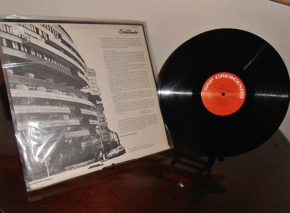 Mort Sahl ...4 Great Comedy Albums .. thoughts on relationships, politics& life - Imagem 4 de 4