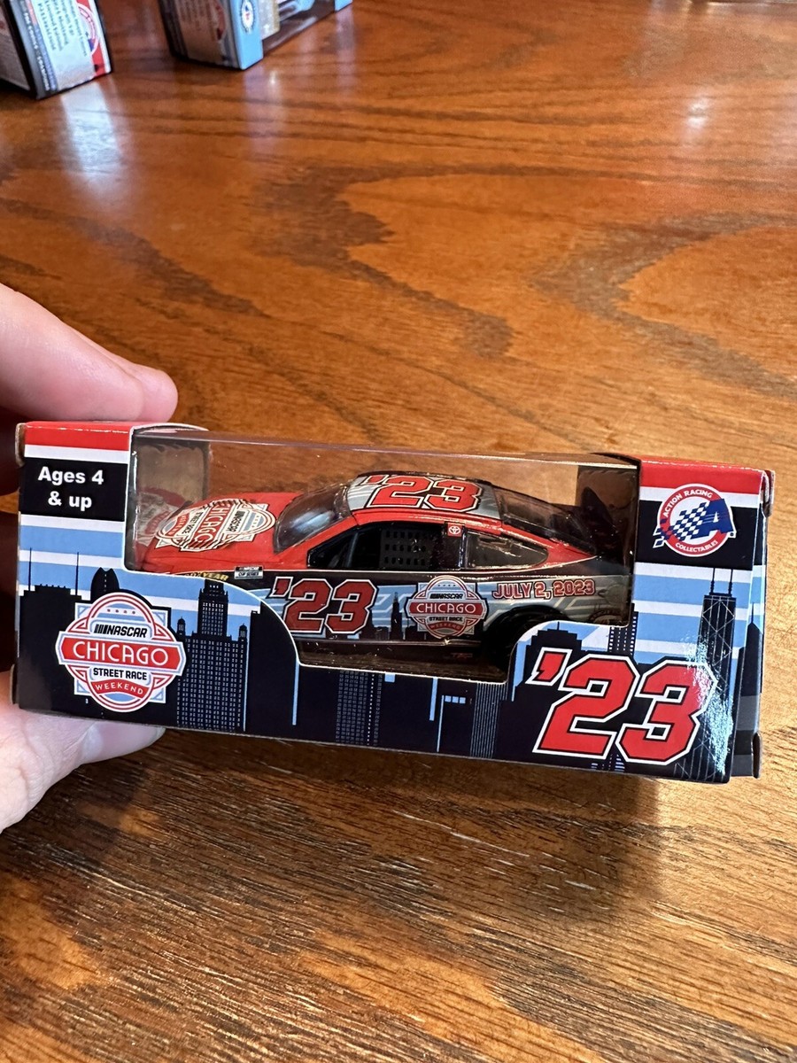 ルーニーテューンズNASCAR公認 1/24scale❹ LOONEY TUNES 2001 NASCAR EVENT CAR 1/24 ACTION