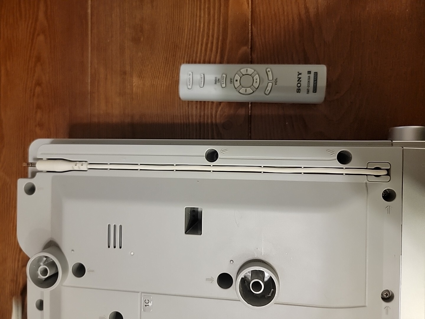 SONY ICFCDK50 FM/AM CD (CDR/RW PLAYBACK) SLIM CLOCK