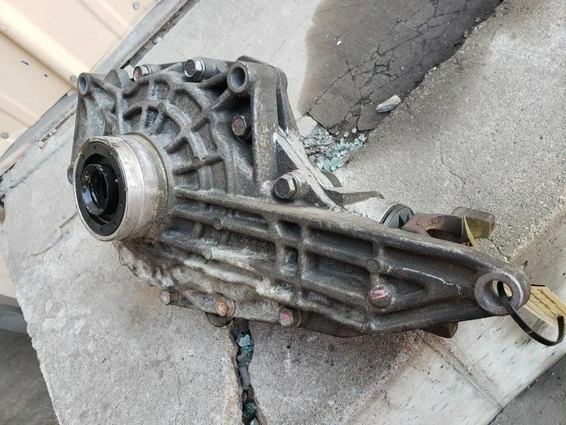 2002-2009 GMC Envoy Front Axle Differential Carrier 3.73 Ratio Opt GT4 OEM - Image 2 of 4