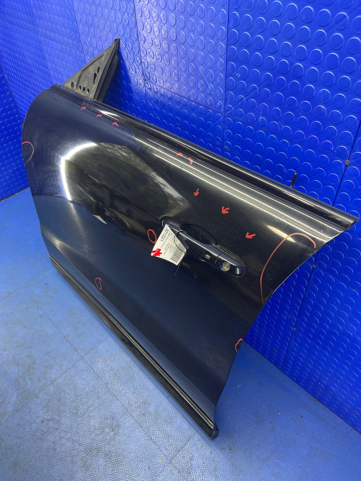 2017-2022 MASERATI LEVANTE OEM FRONT LEFT DOOR **NO GLASS** NERO (820)