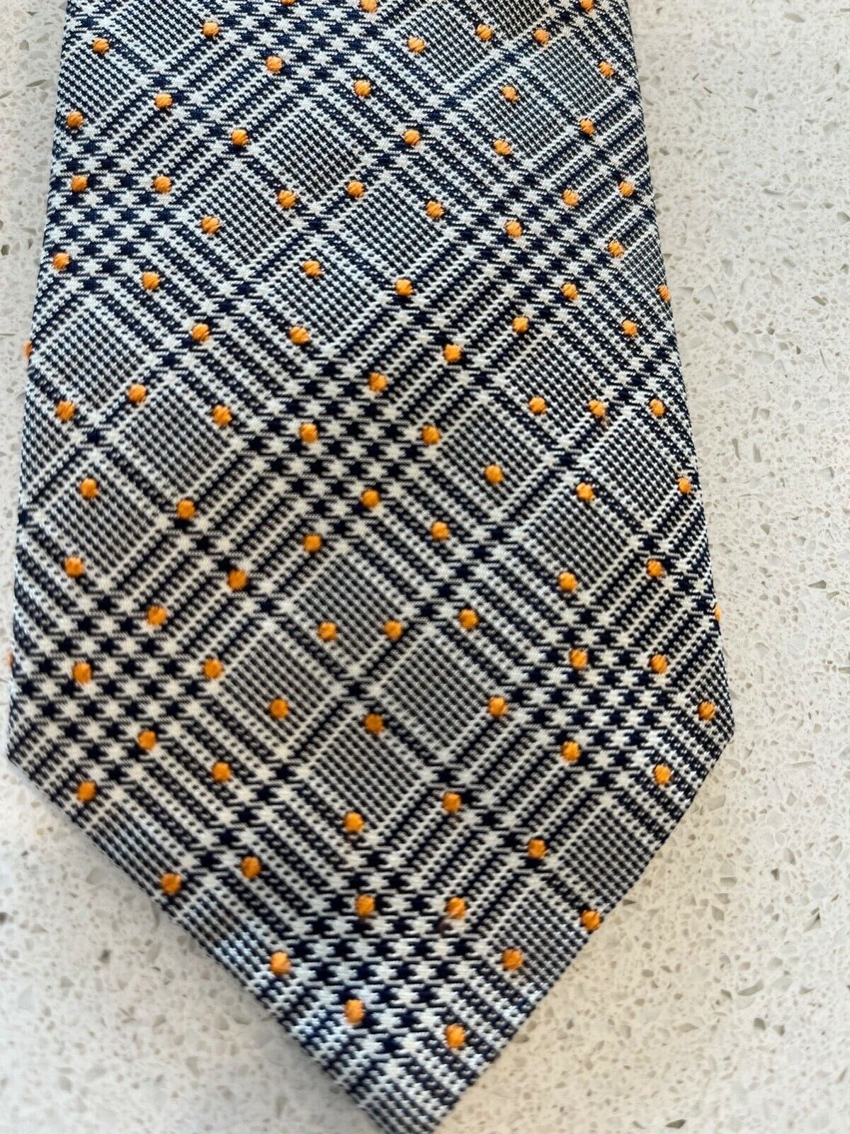 HERMES. Immaculate Mens Tie. Worn once. Lovely texture/colours.