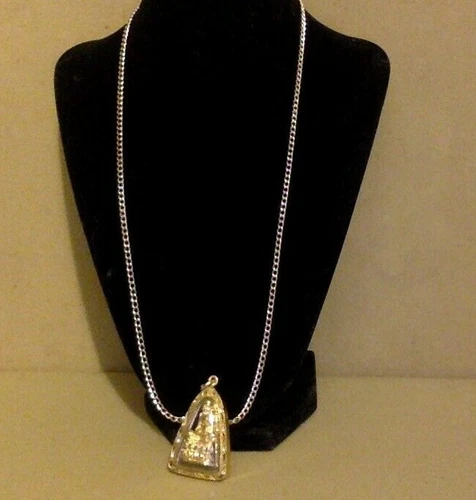 Vintage Costume Jewelry Necklace. 1 1/2" Encased Budda Gold Plate Pendant 24"