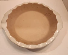 Pampered Chef Family Heritage White Vanilla Glazed Stoneware Deep Dish Pie Plate