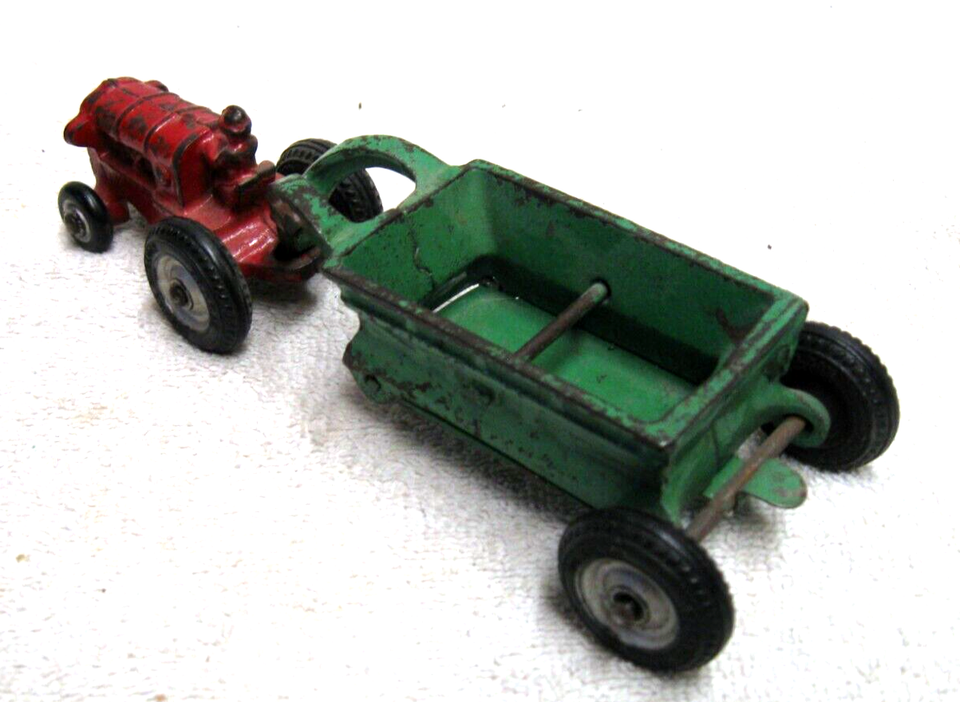 1930S ARCADE ALLIS CHALMERS 265R RED TRACTOR & GREEN DUMP SPREADER CAST