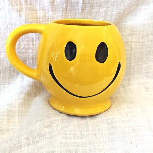 McCoy ~ Yellow Smiley Face ~ Coffee Mug/Cup ~ 4" Tall ~ See One Chip