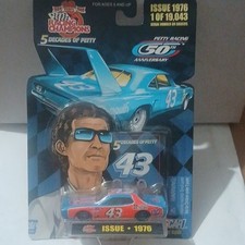 Racing Champions 5 Decades Petty NASCAR Richard Petty #43 1976 Limited Diecast