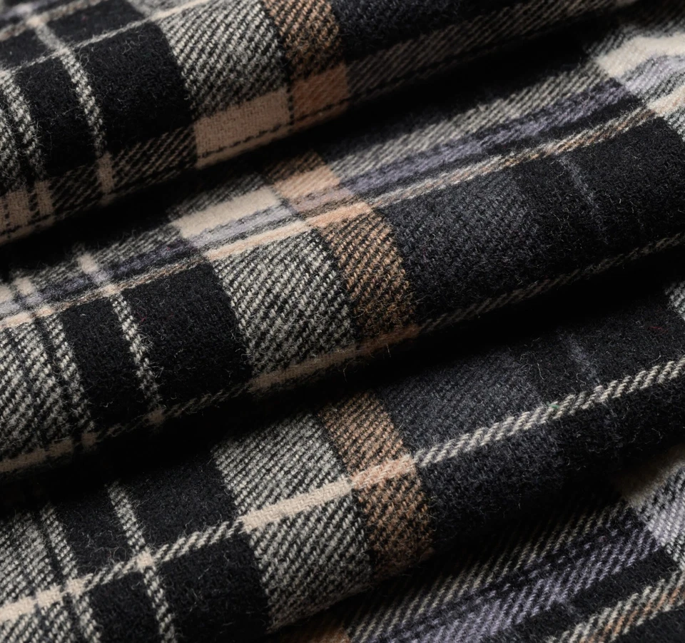 Tela de franela de algodón a cuadros tostado y negro - 60" de ancho - Se vende por yarda y perno Foto 3 de 4