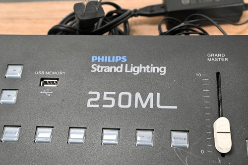 Philips Strand Lighting 250ML Lighting Control Console CG01EVN - Picture 8 of 16