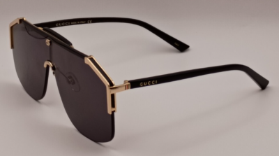 Gucci Gold Metal Frame Sunglasses with Dark Lenses Geometric frame sunglasses in gold-toned | GUCCI® US main image 2