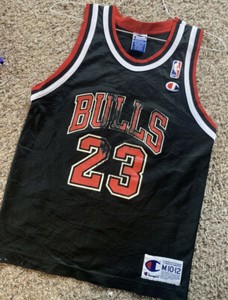 chicago bulls 12 jersey