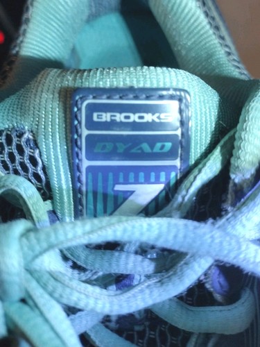 Brooks Dyad 7 Size 8 Extra Wide Gray And Green - Picture 12 of 14