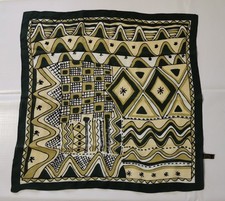 Vintage Seidentuch. Gebraucht in gutem Zustand. 100% Seide. 53cm*53cm